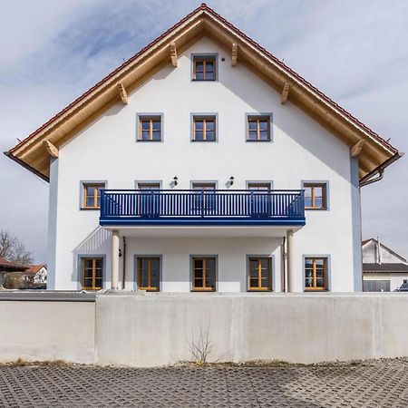 Ferienwohnung Max Гилхинг Екстериор снимка