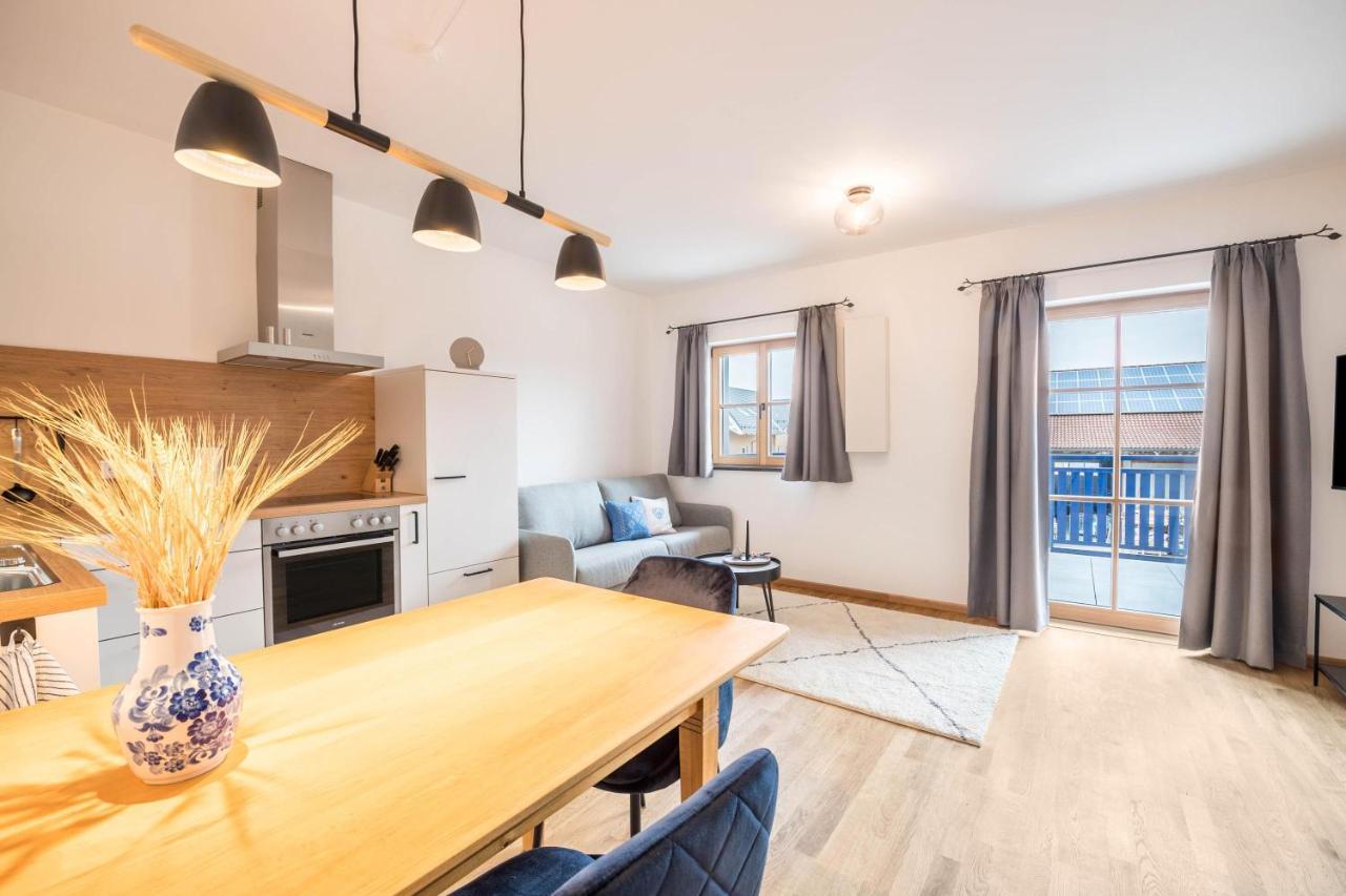 Ferienwohnung Max Гилхинг Екстериор снимка